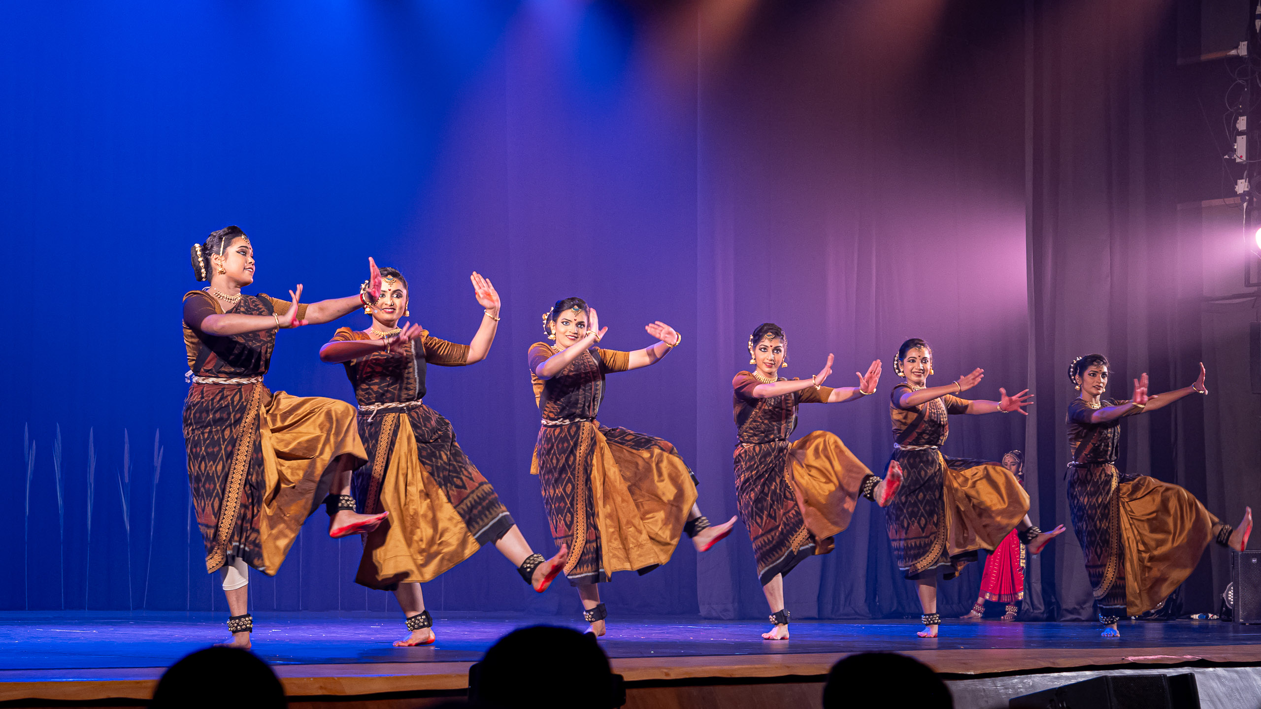 20240115195944 R5D 2406