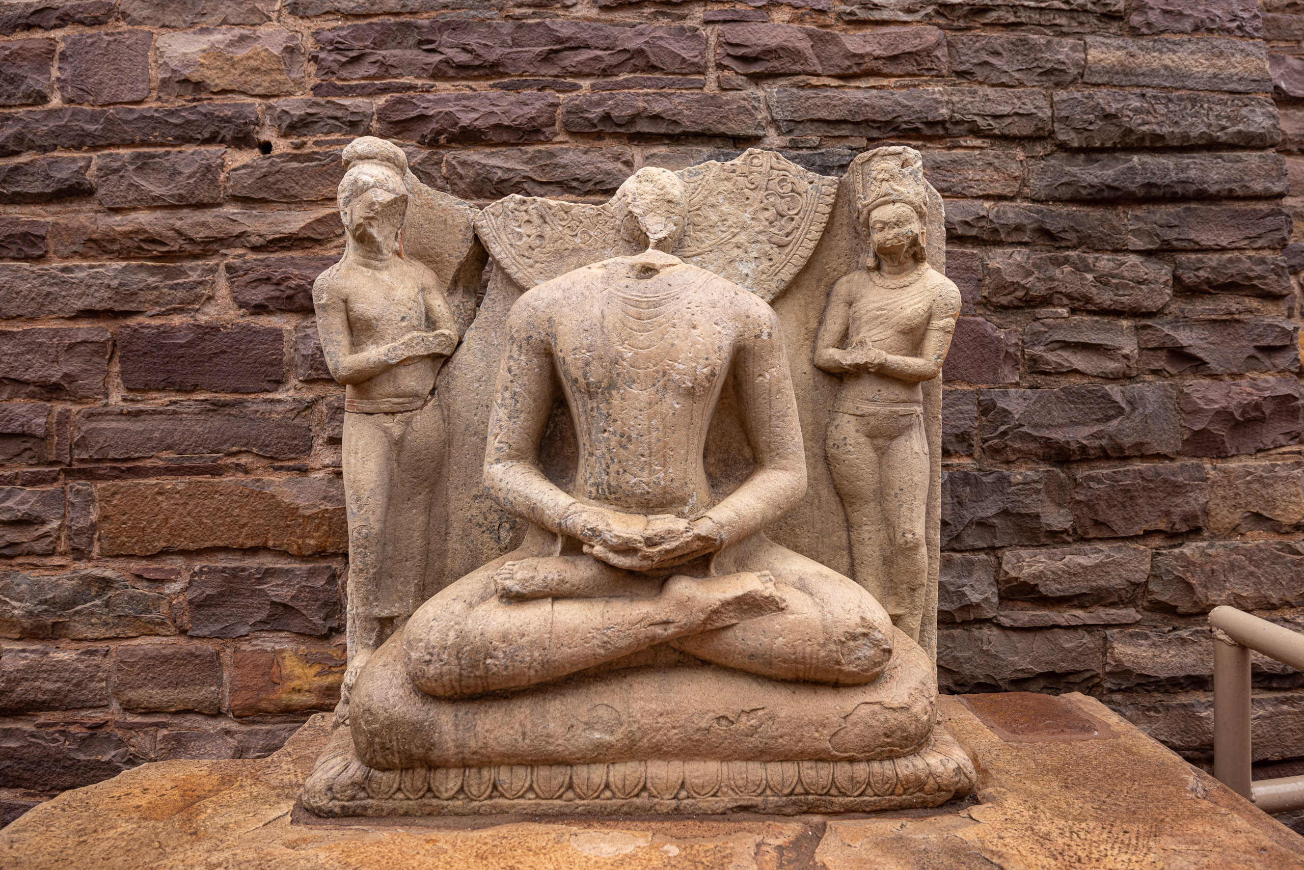 20240104125017 R5D 1274