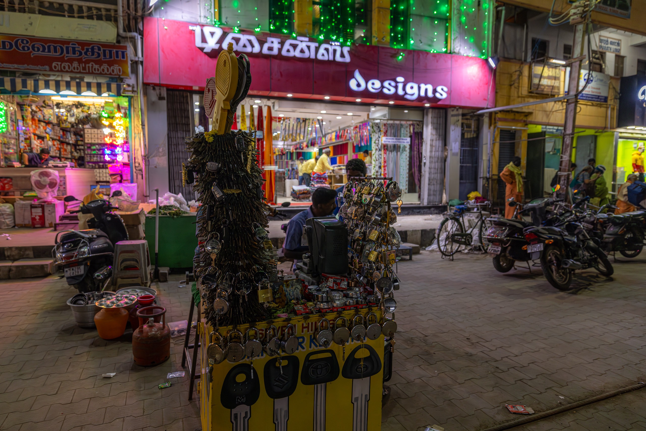 20231230195130 R5D 0157 e